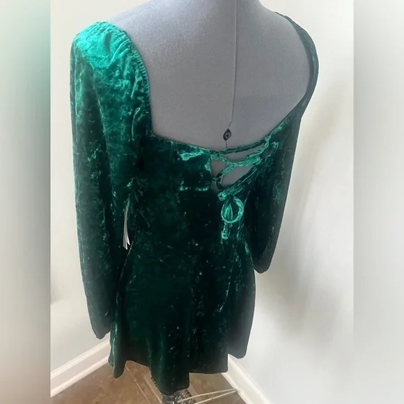 NWT City Vibe Sz S Long-Sleeve Hunter Green Stretchy Crushed Velvet Dress - Picture 15 of 16